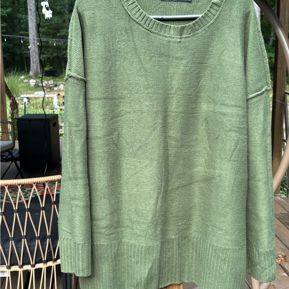 Elegant Olive Women's Crew Neck Sweater